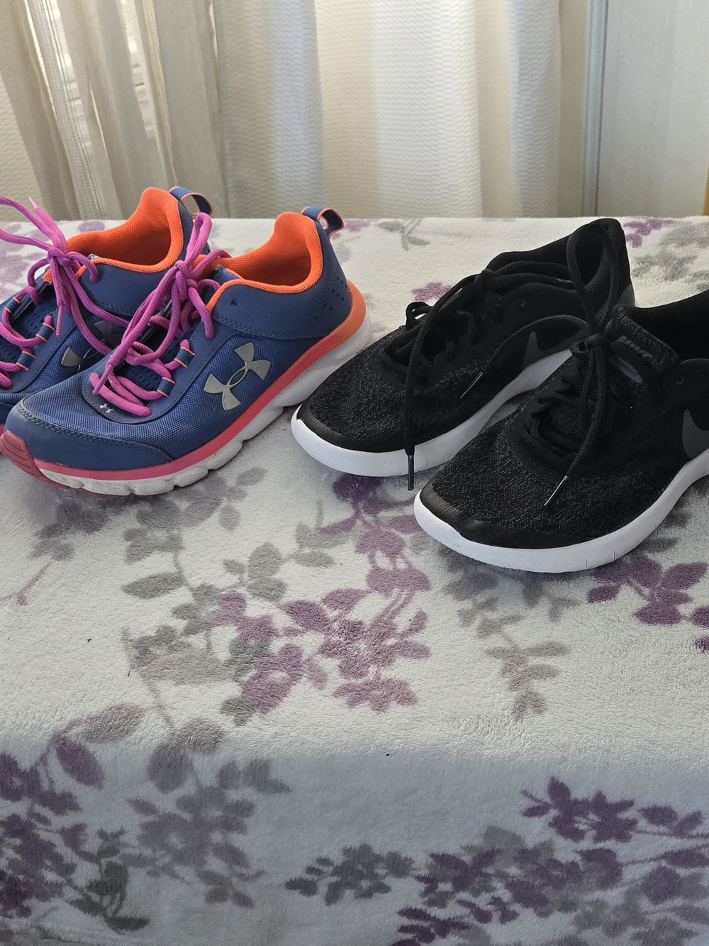 Under Armour Blue & Pink Sneakers & NIKE Sneakers Size 5y (Women 6.5)